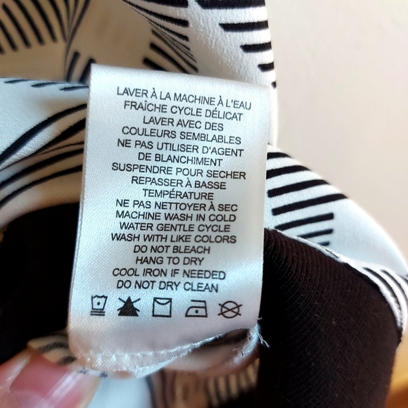 Office-friendly patterned crew neck t-shirt - Picture 4 of 5